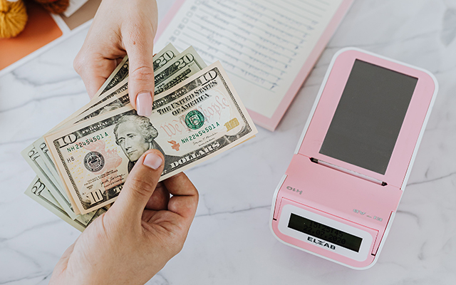 End-end-solution-with-efficient-and-compliant-payroll-management